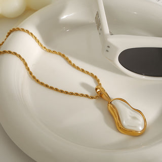 Sculpted Pendant Necklace