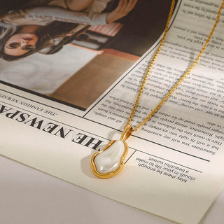 Sculpted Pendant Necklace