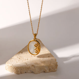 Solara Pendant Necklace