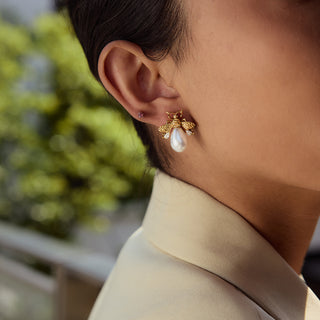 Honeyguard Pearl Studs