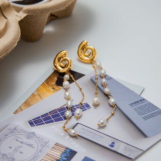 Spiral Drift Pearl Earrings