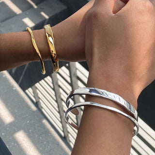 Arc Bracelet