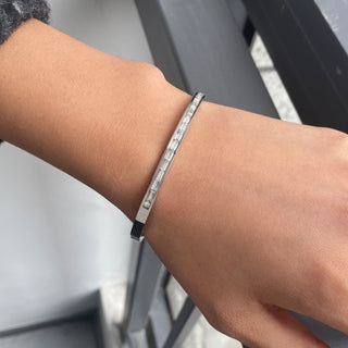 Line Bracelet