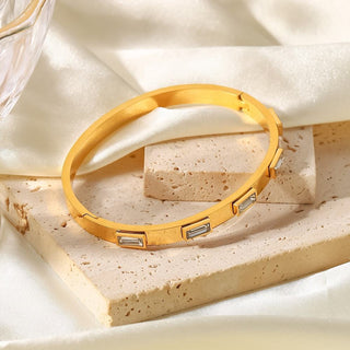 Lumière Baguette Bangle